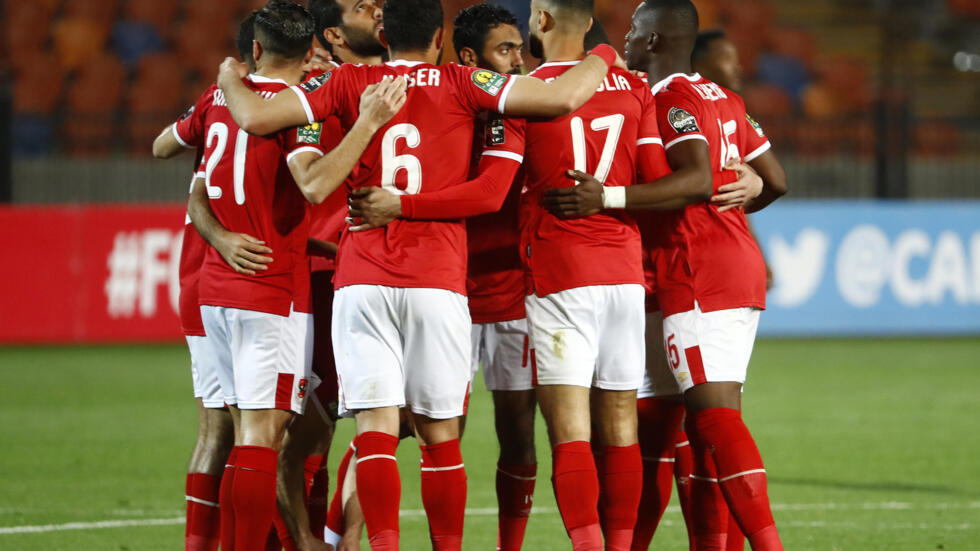 الأهلي يصل استاد القاهرة استعدادًا لمباراة الزمالك